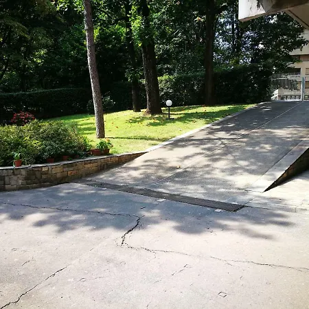 De Angeli Modern Lägenhet Milano